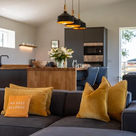 1 Bed In Middlesbrough Oc-86813 بيت خشبي *