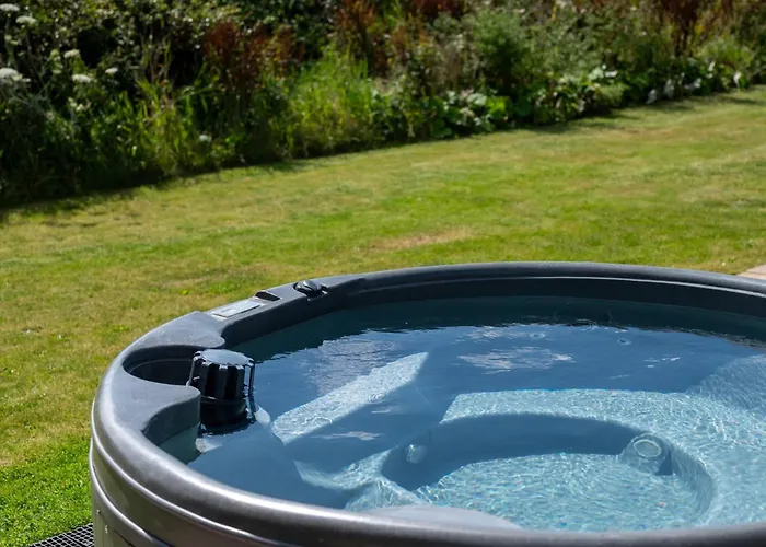 1 Bed In Little Broughton 86813